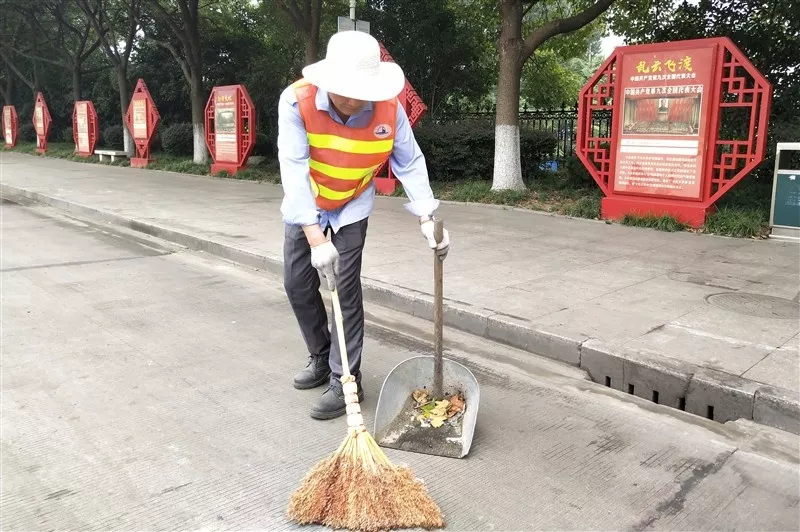 鎮(zhèn)揚(yáng)汽渡大力推進(jìn)全國文明城市創(chuàng)建工作(圖3) 鎮(zhèn)揚(yáng)汽渡大力推進(jìn)全國文明城市創(chuàng)建工作(圖3)