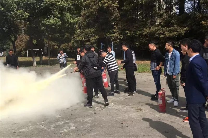 鎮(zhèn)揚(yáng)汽渡公司舉行2019年新員工入職安全三級教育培訓(xùn)(圖3)